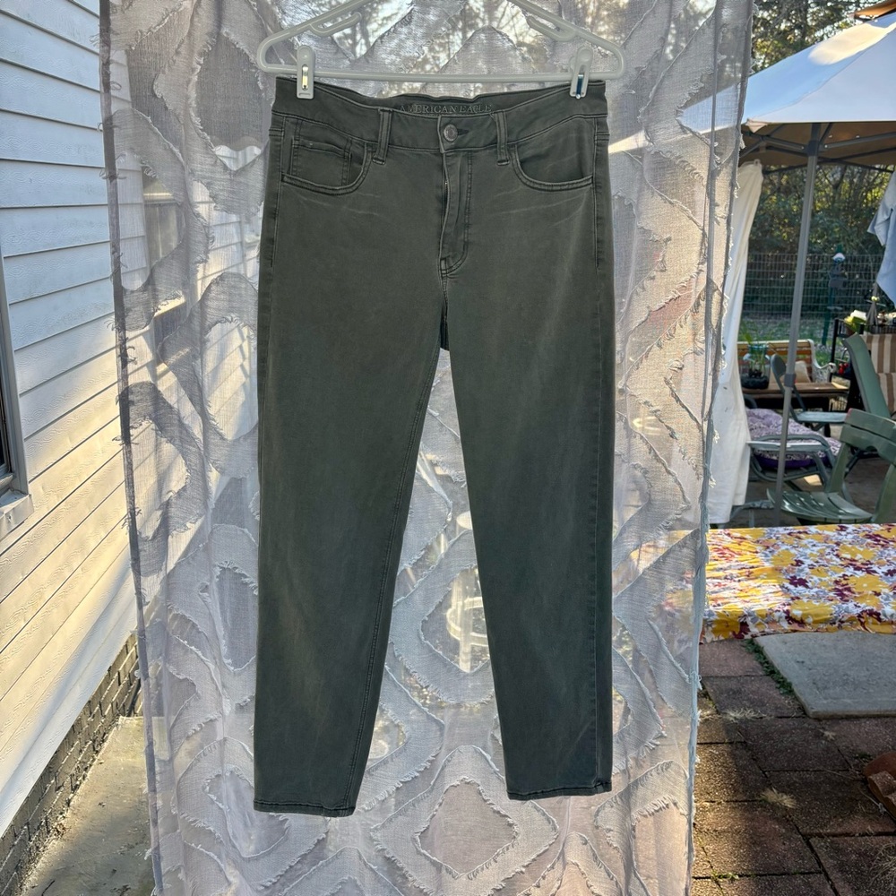 American Eagle Women's Super Stretch Olive Green Straight Leg Denim Jeans Size 4 - Picture 6 of 13